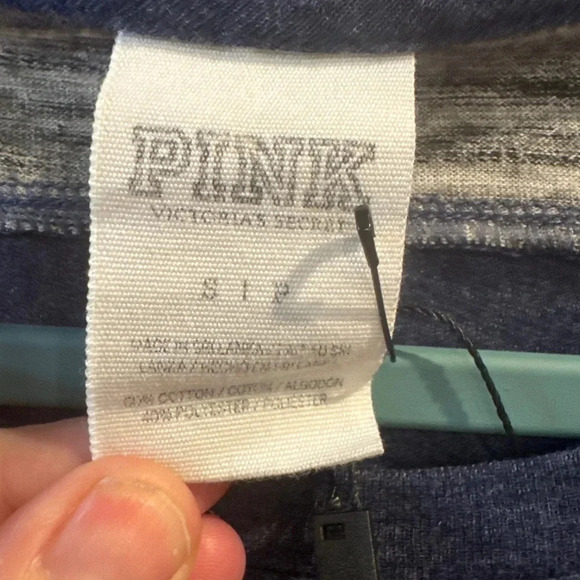 PINK brand tee - Picture 3 of 3